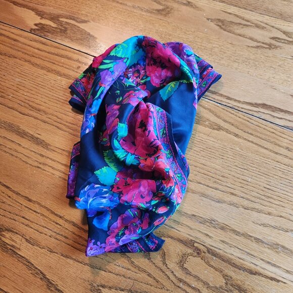 2/$20 SALE! Liz Claiborne Silk Scarf - Picture 7 of 9